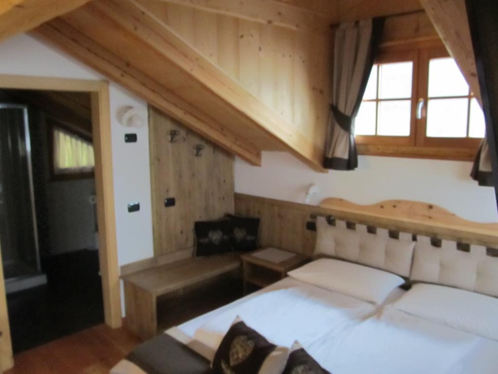 B&B Mas Di Zonadi Рабби Номер фото